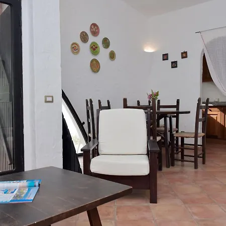Welcomely - Adele Apartment