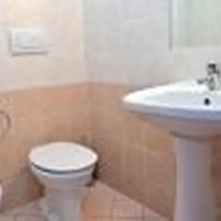 Welcomely - Adele Apartment *