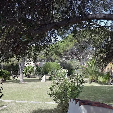 Welcomely - Adele Apartment